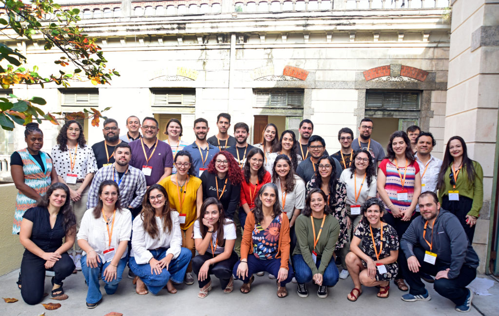 A complete group photo of the Single cell Genomics 2023, Rio participants and instructors. The group represent countries including Latin America, North America, and UK. 